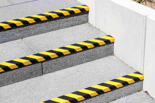 Antislip trapneus in GRP