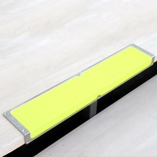 Antislip trappaneel in aluminium "Signaalkleur"