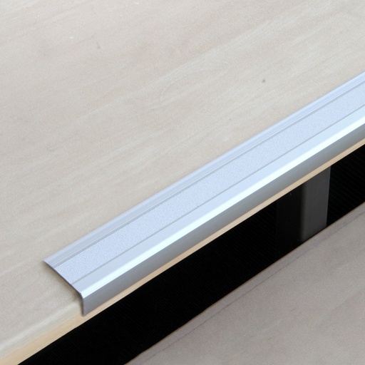 Antislip aluminium trapneus "Easy clean"