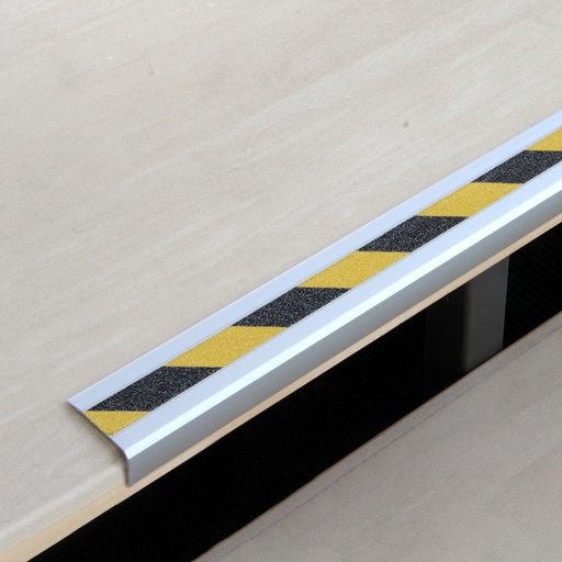Antislip aluminium trapneus "Gevaar"