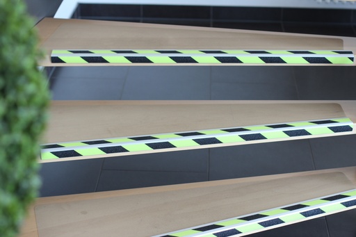 Antislip aluminium trapneus "Fluo"